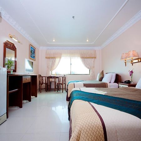 Golden Sand Hotel Σίχανουκβιλ Δωμάτιο φωτογραφία